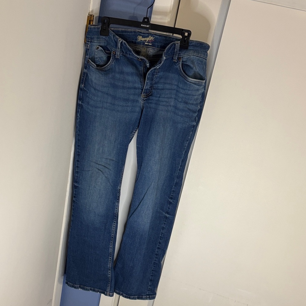 Wrangler womans 32 (size 14) Bootcut Jeans- woman’s wrangler retro mae Madelyn